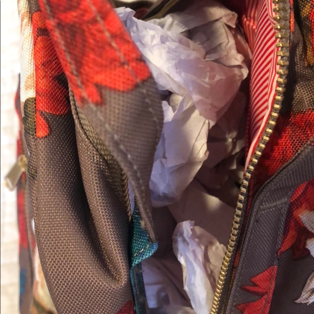 Backpack - Picture 4 of 4